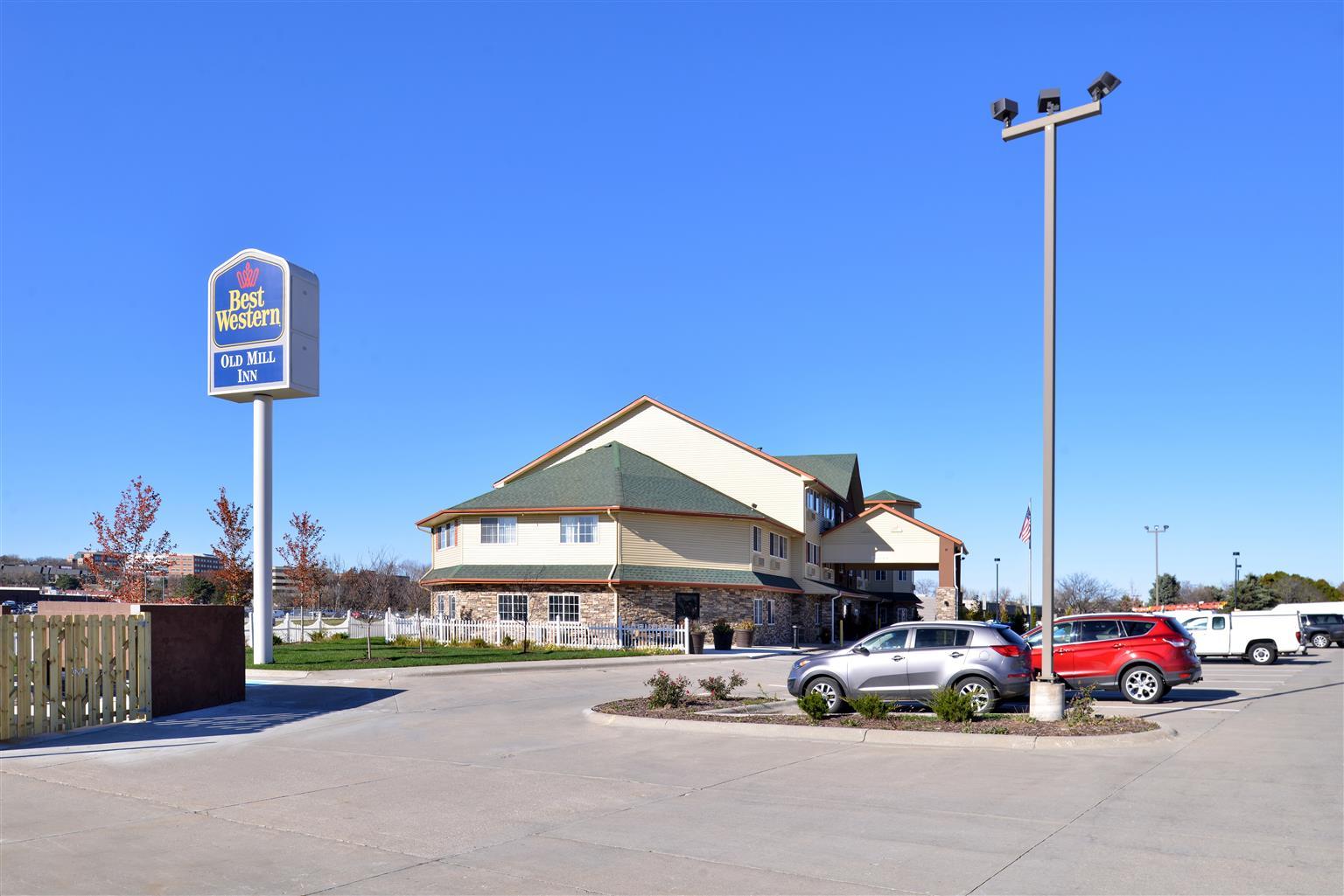 Old Mill Inn Omaha Exterior photo